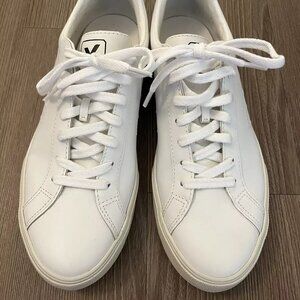 Veja Esplar White Size 40 (Men's 7/Women's 9)